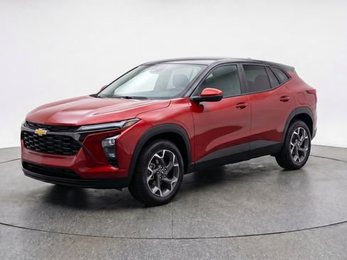 Used 2025 Chevrolet Trax LT w/ LT Convenience Package FWD image 3