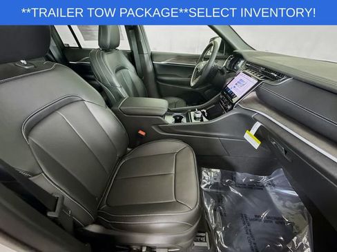 New 2025 Jeep Grand Cherokee Limited w/ Luxury Tech Group II image 27