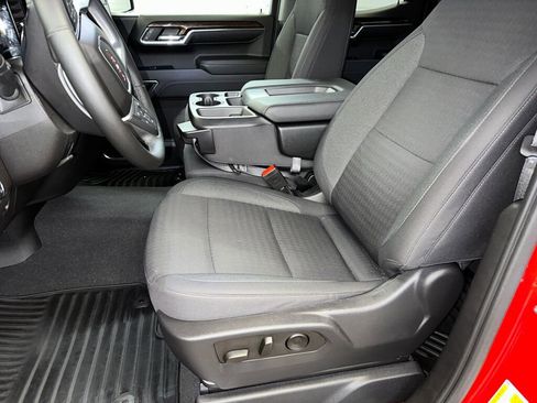 Used 2023 GMC Sierra 1500 Elevation image 2