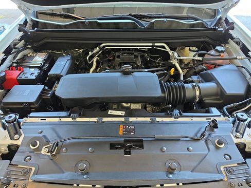 New 2026 Chevrolet Colorado ZR2 w/ Technology Package AWD/4WD image 35