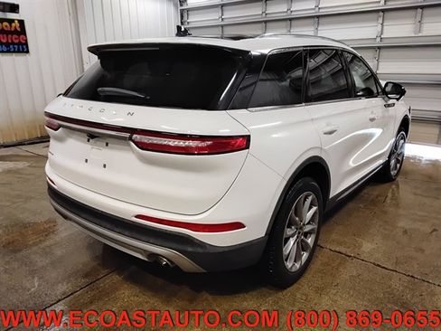 Used 2021 Lincoln Corsair FWD w/ Premium Package image 3