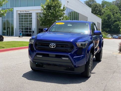 Used 2024 Toyota Tacoma SR5 RWD image 3