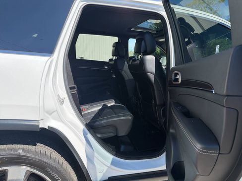 Used 2014 Jeep Grand Cherokee Limited AWD/4WD image 30