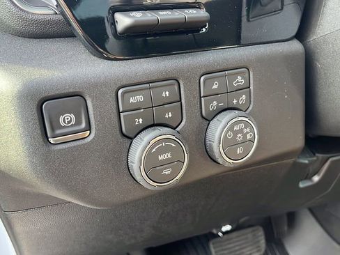 New 2026 Chevrolet Silverado 2500 High Country w/ High Country Premium Package AWD/4WD image 18