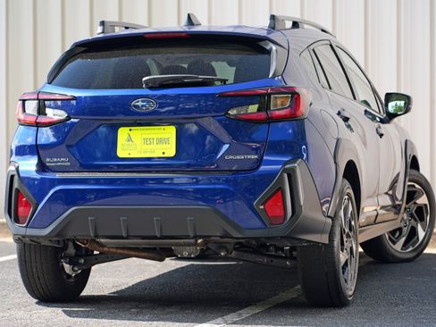 Used 2025 Subaru Crosstrek 2.5i Limited AWD/4WD image 4