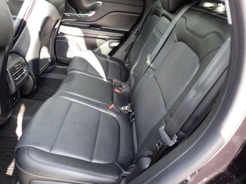 Used 2022 Lincoln Corsair AWD w/ Premium Package image 16