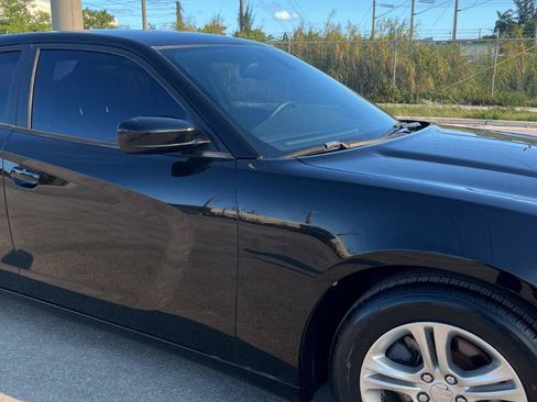 Used 2016 Dodge Charger SE w/ Popular Equipment Group RWD image 4