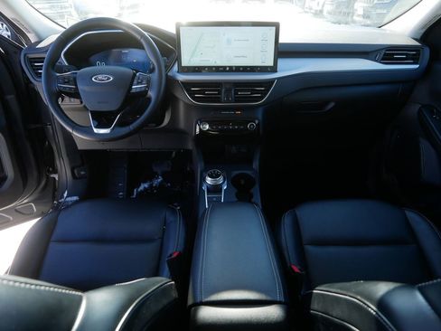 Certified 2024 Ford Escape Platinum image 17
