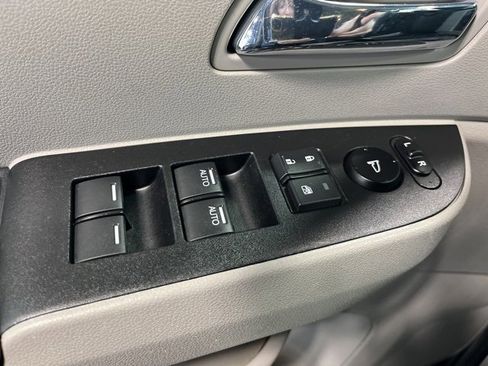 Used 2016 Honda Odyssey Touring image 15