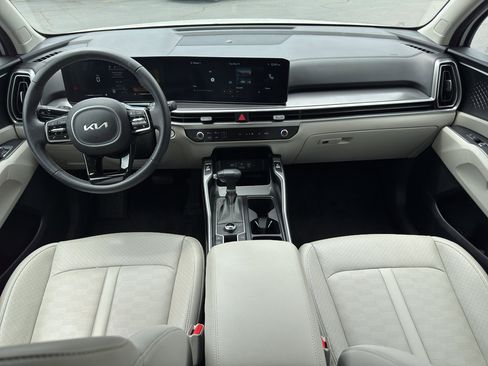 Used 2024 Kia Sorento S w/ Panoramic Sunroof Package AWD/4WD image 10