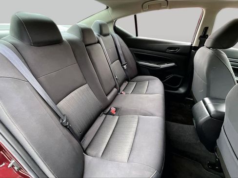 Used 2025 Nissan Altima 2.5 SV FWD image 20