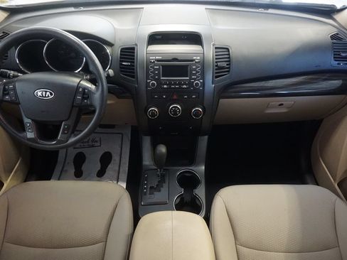 Used 2011 Kia Sorento 2WD w/ Convenience Pkg image 24