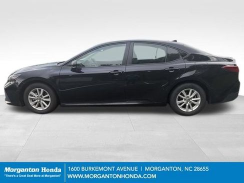 Used 2025 Toyota Camry LE FWD image 4