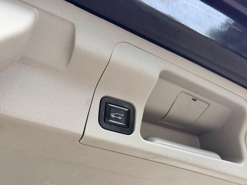 Used 2019 GMC Acadia SLT AWD/4WD image 14