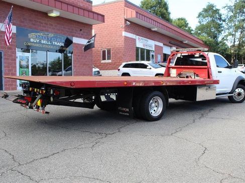 Used 2018 RAM 5500 4x4 Regular Cab image 5
