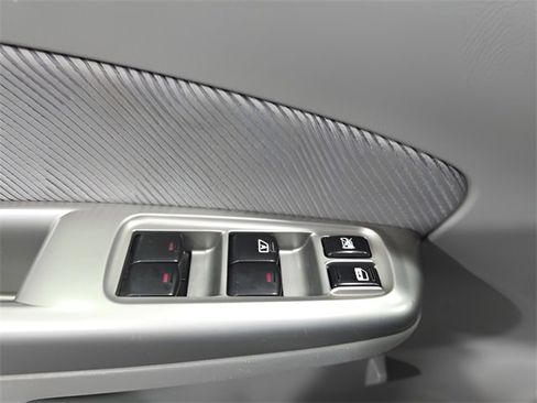 Used 2010 Subaru Forester 2.5X image 29