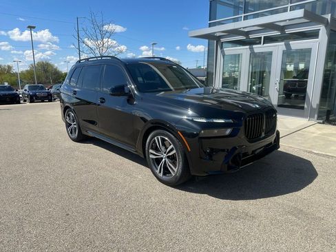 Used 2025 BMW X7 M60i AWD/4WD image 1