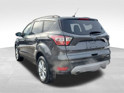 Used 2018 Ford Escape SE image 3