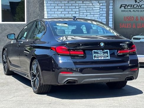 Used 2022 BMW 530i w/ M Sport Package RWD image 19