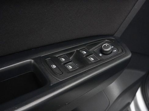 Used 2019 Volkswagen Atlas S image 29