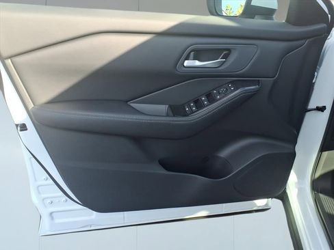 New 2026 Nissan Rogue SV image 10