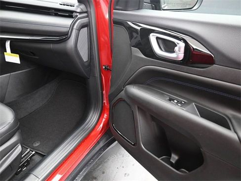 New 2026 Jeep Compass Latitude image 23