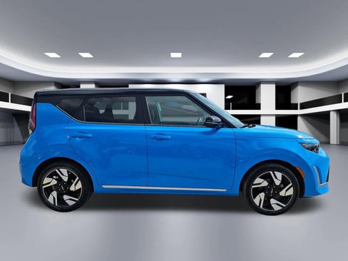 Used 2023 Kia Soul GT-Line FWD image 6