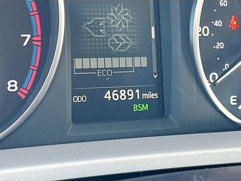 Used 2018 Toyota RAV4 Adventure AWD/4WD image 12