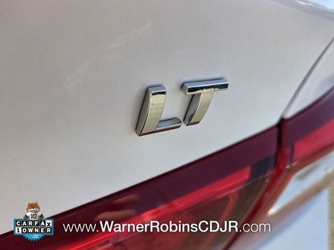 Used 2025 Chevrolet Malibu LT image 12