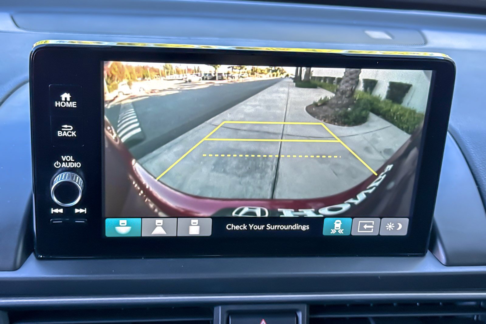 Used 2025 Honda Pilot Touring image 21