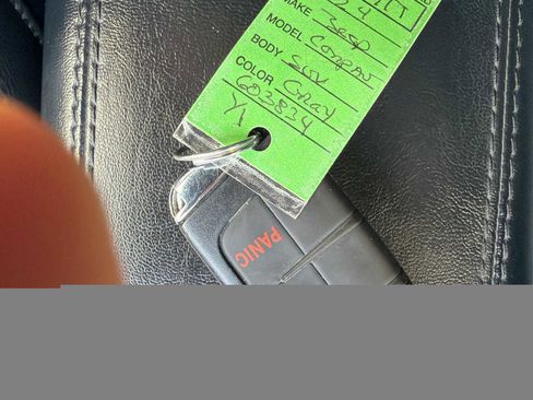 Used 2024 Jeep Compass Latitude image 33