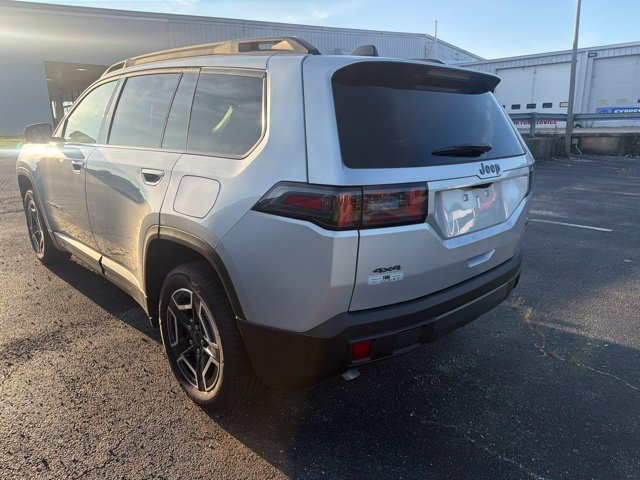 Used 2026 Jeep Cherokee Limited AWD/4WD image 3