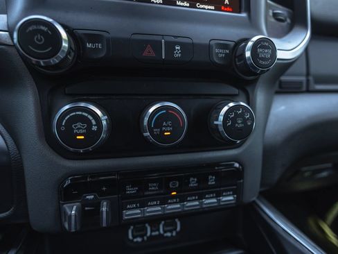 Used 2021 RAM 3500 Big Horn w/ Night Edition AWD/4WD image 18