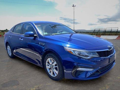 Used 2019 Kia Optima LX FWD image 2