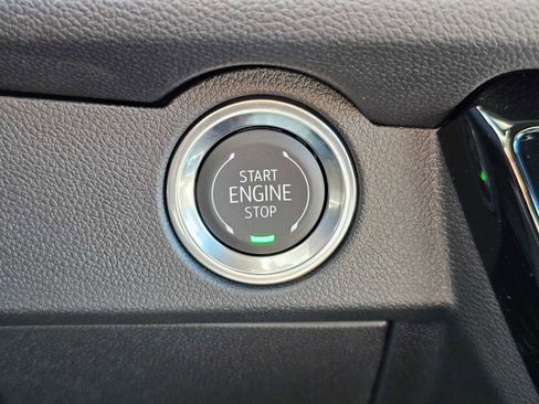 New 2026 Chevrolet Traverse LT w/ Enhanced Driving Package FWD image 32