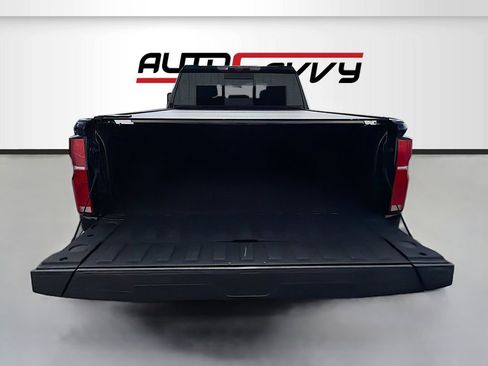 Used 2025 Chevrolet Silverado 2500 LTZ w/ LTZ Premium Package AWD/4WD image 29