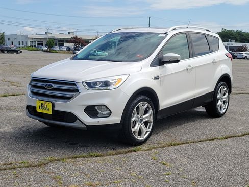 Used 2019 Ford Escape Titanium AWD/4WD image 1
