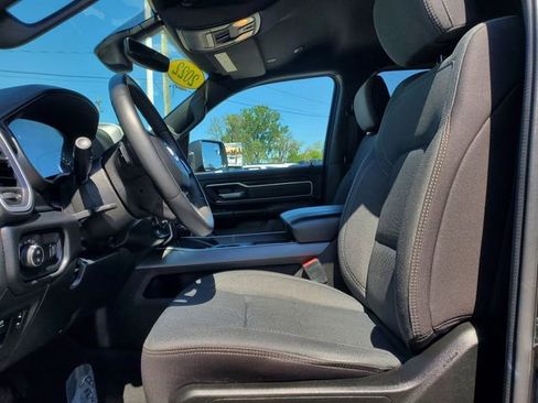 Certified 2022 RAM 1500 Big Horn AWD/4WD image 4