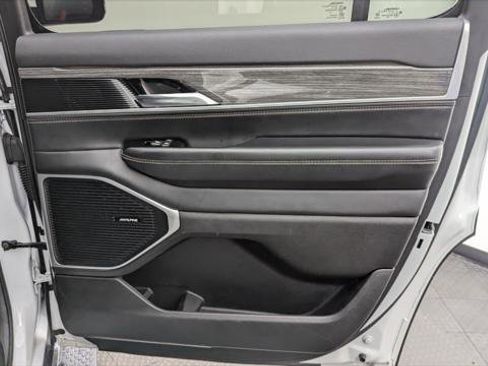 Used 2022 Jeep Wagoneer Series II image 23