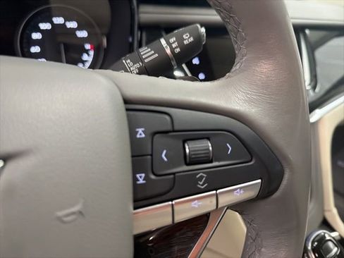 Used 2022 Cadillac XT6 Premium Luxury w/ Technology Package image 13