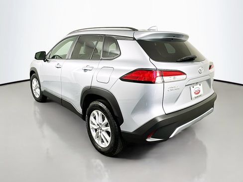 Certified 2022 Toyota Corolla Cross LE FWD image 7