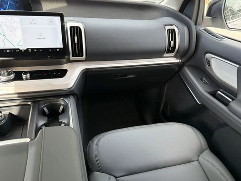 New 2026 Ford Expedition Active RWD image 22