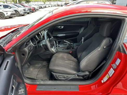 Used 2018 Ford Mustang GT w/ GT Performance Package RWD image 2