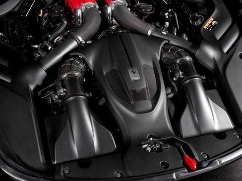 Certified 2024 Ferrari Roma RWD image 17