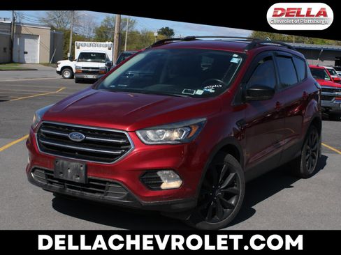 Used 2018 Ford Escape SE w/ SE Sport Appearance Package AWD/4WD image 1