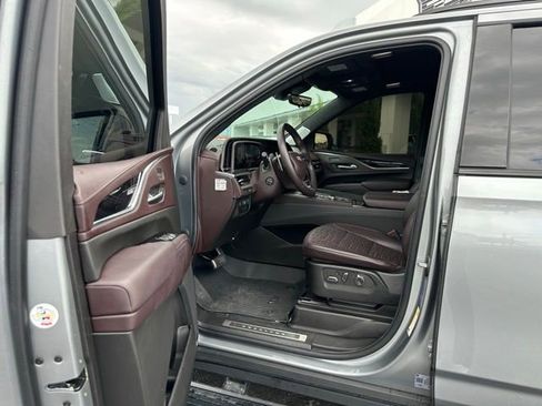 Used 2023 Cadillac Escalade V w/ Heavy-Duty Trailer Package AWD/4WD image 12