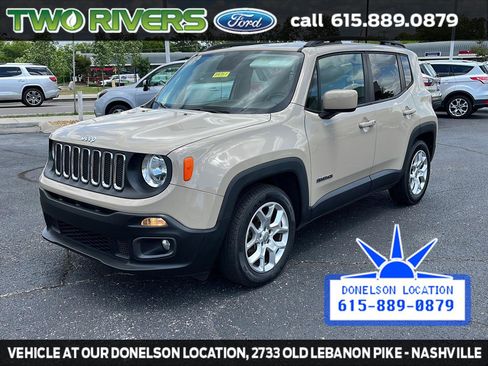 Used 2015 Jeep Renegade Latitude w/ Cold Weather Group FWD image 4