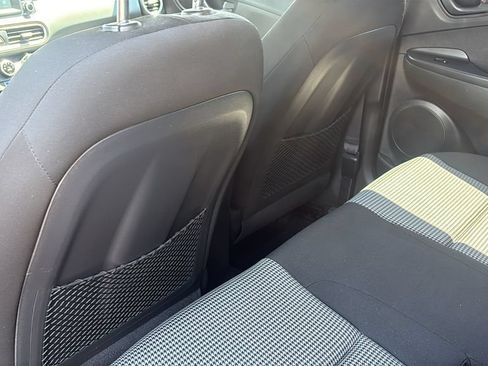 Used 2018 Hyundai Kona SEL FWD image 30