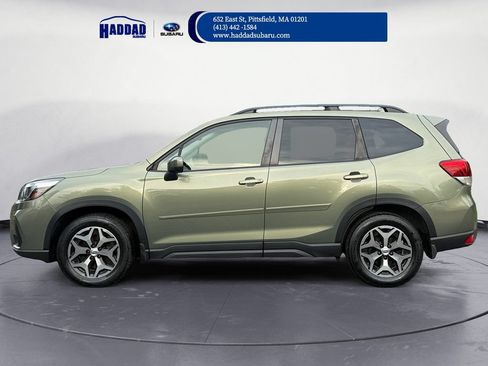 Used 2019 Subaru Forester Premium AWD/4WD image 2