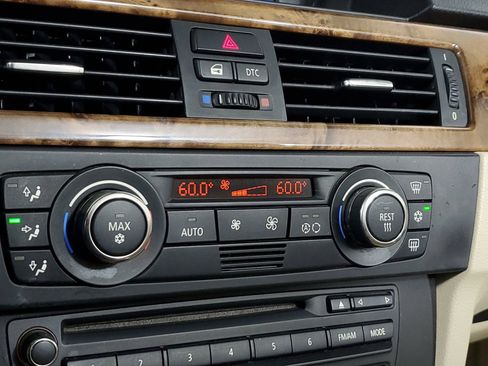 Used 2007 BMW 335i Convertible image 29